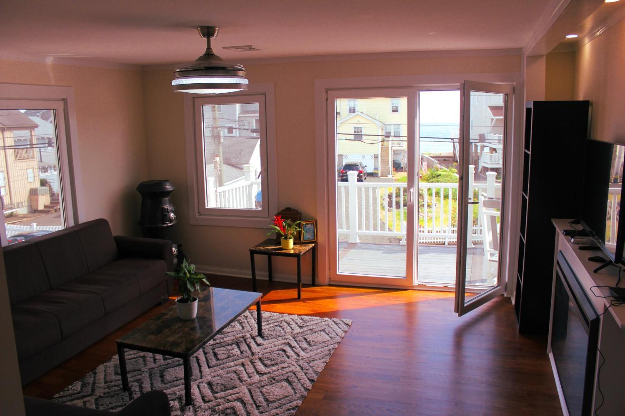 Cozy East Haven Apartment - Walk To Beach! Exterior photo